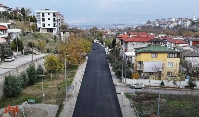 Denizli Namık Kemal Caddesi Sıcak Asfaltla Yenilendi