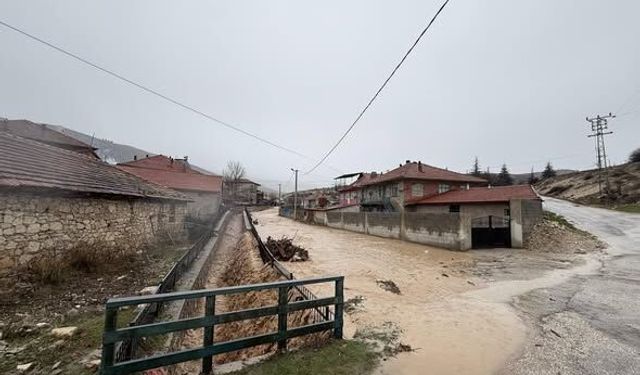 Gelendost’ta Su Taşkınları Kontrol Altına Alındı