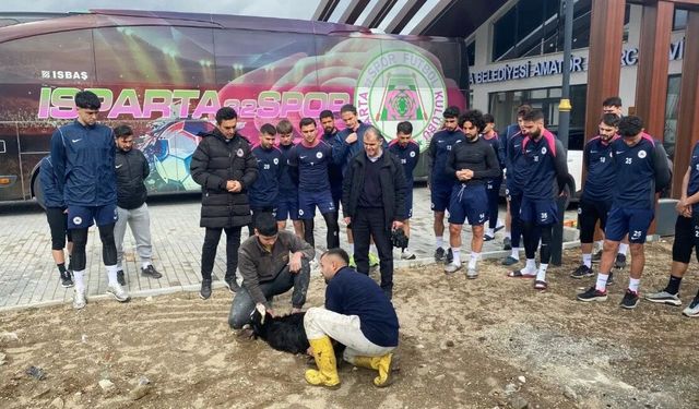 Isparta32spor Camiası Şükür İçin Kurban Kesti