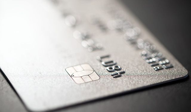 Kredi Kartı: Borçlanma Aracı mı, Finansal Dost mu?