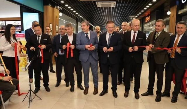 Dinar Fen Lisesi’nden sanat dolu sergi