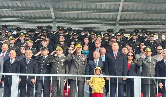 Eğirdir’de 23 Nisan coşkusu stadyuma taştı