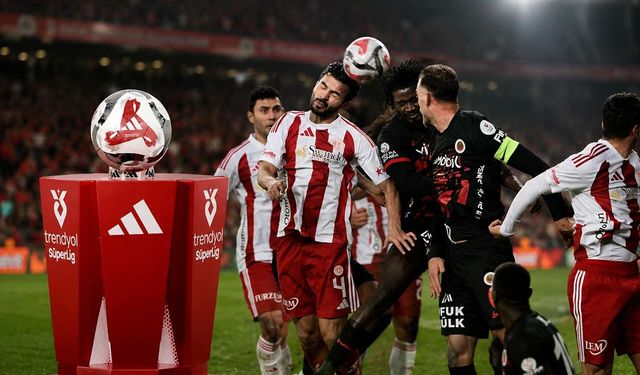 Antalyaspor Ligden Düştü Mü? Süper Lig’de Kritik Gece Öncesi Tüm İhtimaller