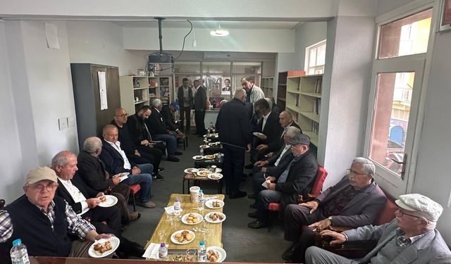 CHP Şarkikaraağaç bayramlaşmasında yoğun katılım