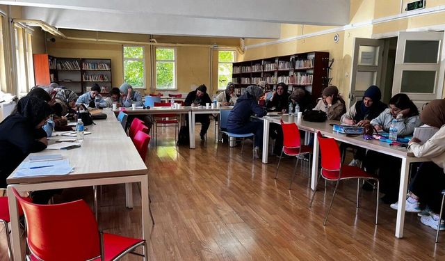 Gelendost’ta Kadınlara E-Ticaret Eğitimi Başladı