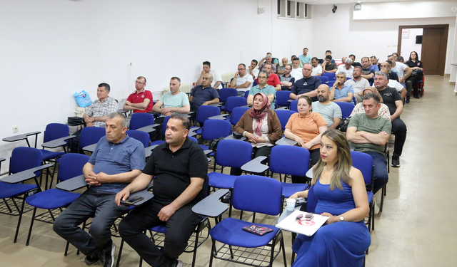 SDÜ Yemekhane Personeline Afetlerde Toplu Beslenme Eğitimi