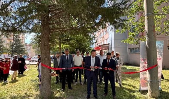 Gelendost’ta Halk Eğitim Kurslarının Yıl Sonu Sergisi Açıldı
