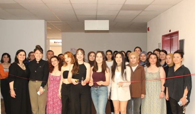 SDÜ Hemşirelik Bölümünden Anlamlı Sanat Projesi