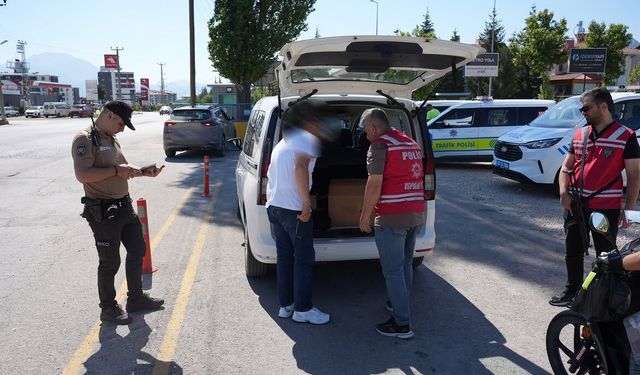 Isparta'da 5 Noktada Geniş Çaplı Huzur Uygulaması