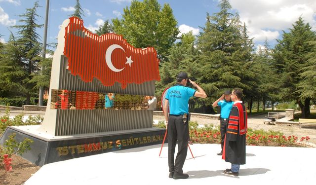 SDÜ'de 15 Temmuz Şehit ve Gazilerimiz İçin Anma Programı