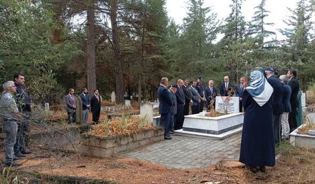 19 Eylül Gaziler Günü münasebetiyle şehitlik ziyaretleri gerçekleştirildi.