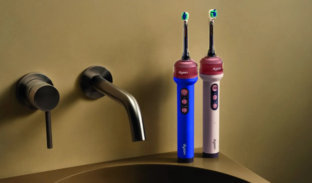 Dyson’ın yeni diş fırçası CameraJet Türkiye’de satışa çıktı: Kamerasıyla diş aralarını tespit ediyor