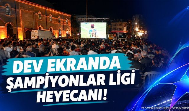 Isparta'da Galatasaray Maçı Dev Ekranla Buluştu: Yüzlerce Kişi İzledi