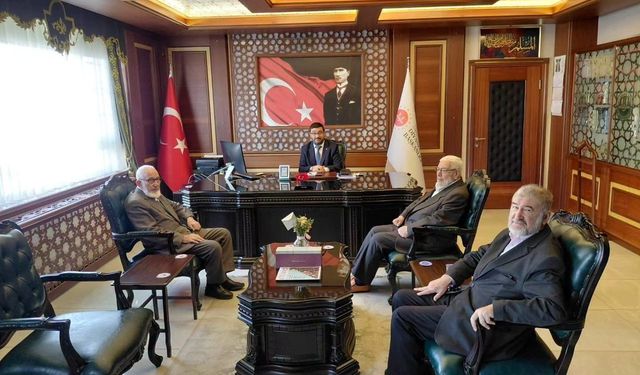 Mekke Eğitim Vakfı Heyetinden İl Müftüsü Eviş’e Ziyaret