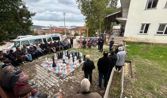 Şarkikaraağaç’ta Vatandaş ve Kurum Buluşmaları Devam Ediyor
