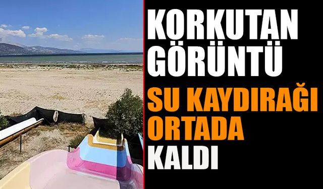 Korkutan Görüntü : Su Kaydırağı Ortada Kaldı!