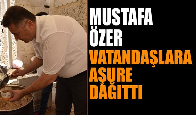 Eğirdir Belediye Başkanı Özer Vatandaşlara Aşure Dağıttı