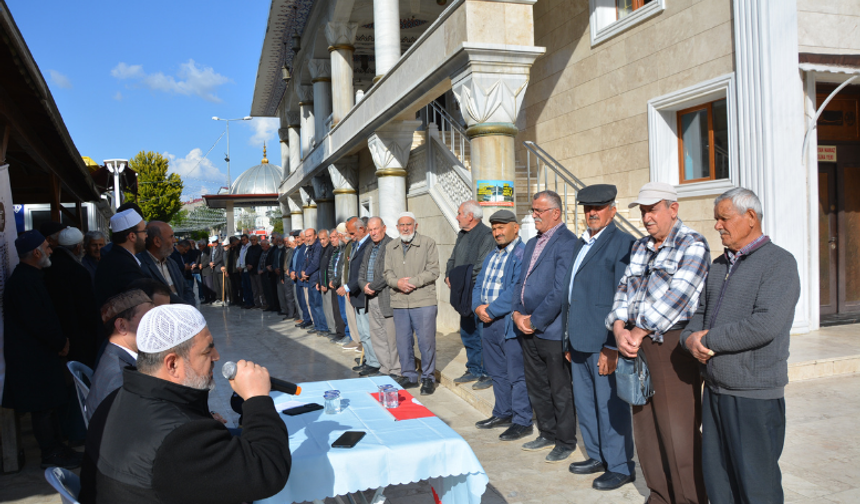 Korkuteli’nde 156 Hacı Adayı Dualarla Uğurlandı