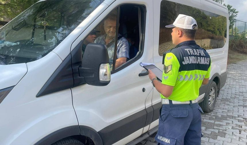 Burdur’da Okul Servis Araçlarına Trafik Denetimi