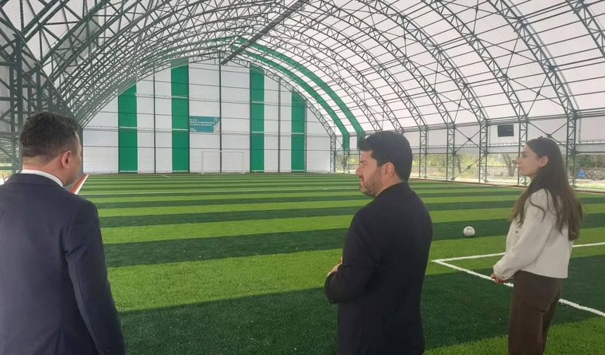 Şarkikaraağaç MYO’da Spor ve Sosyal Yaşam Alanları Güçleniyor