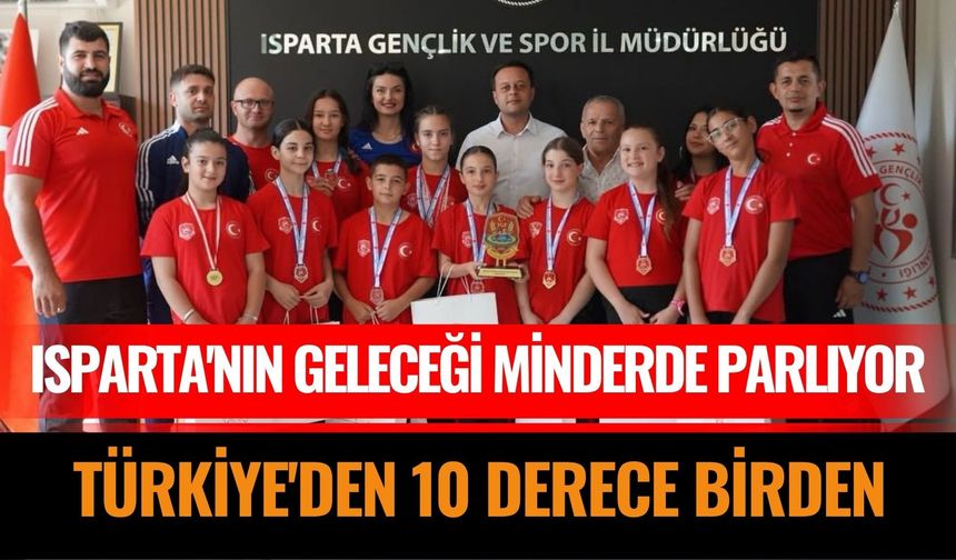 Isparta'nın Minik Güreşçileri Türkiye'yi Salladı