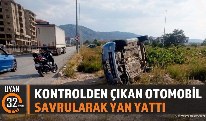 Kontrolden Çıkan Otomobil Yol Kenarında Yan Yattı