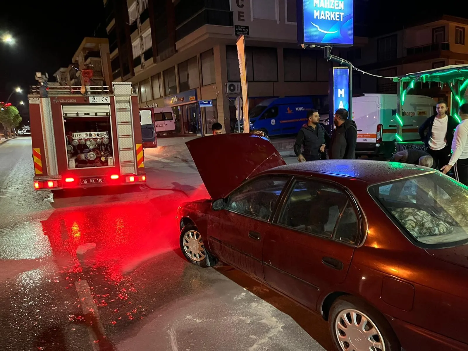 Bağlar Mahallesinde Korkutan Araç Yangını 1