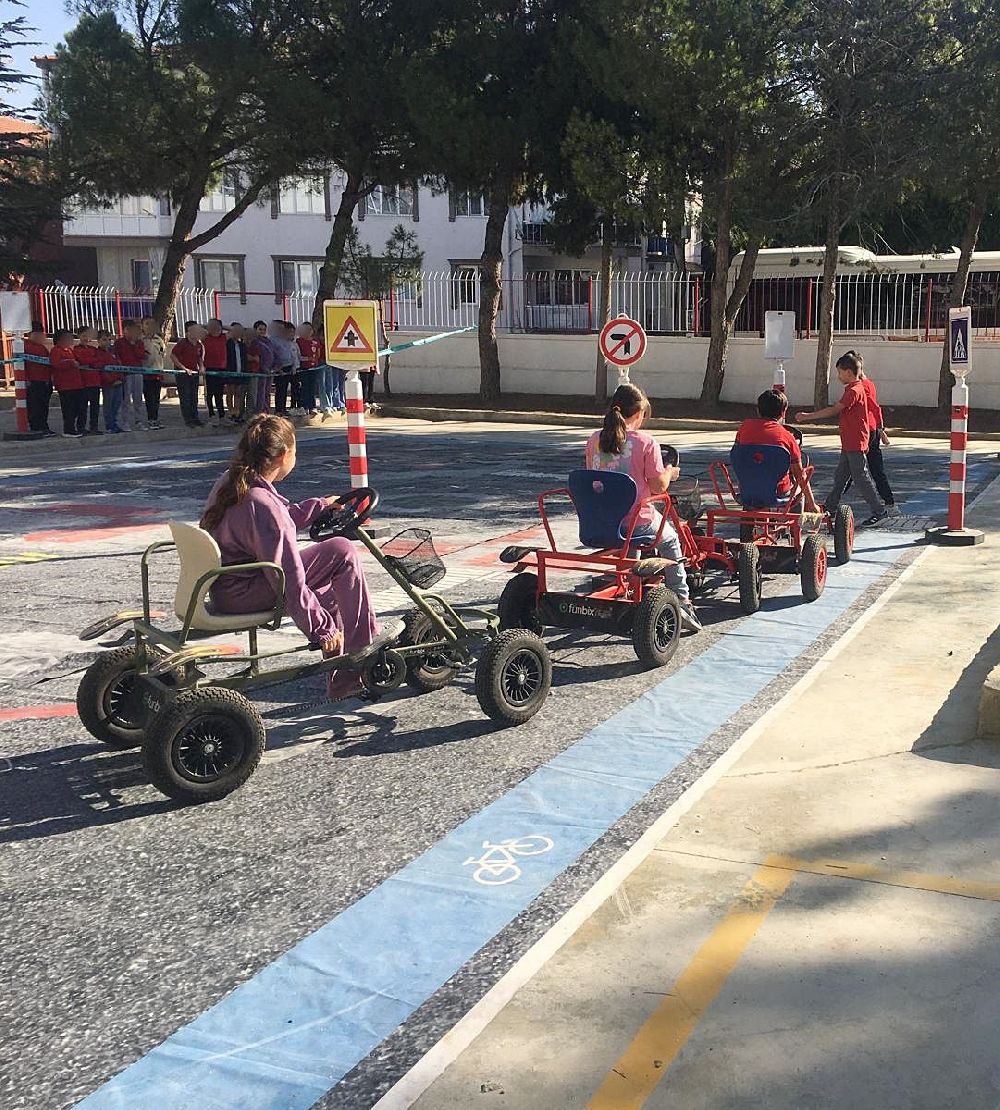 Burdur Da 392 Ogrenciye Uygulamali Trafik Egitimi 1