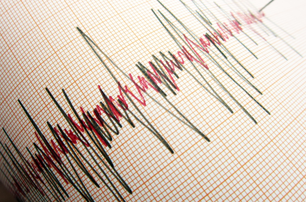 Halk Tedirgin : 10 Dakika Arayla  Deprem Oldu