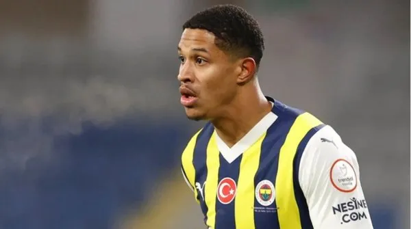 Jayden Oosterwolde, Samsunspor maçında yaşadığı sakatlığın ardından ameliyat olmak için Hollanda’ya gitti.