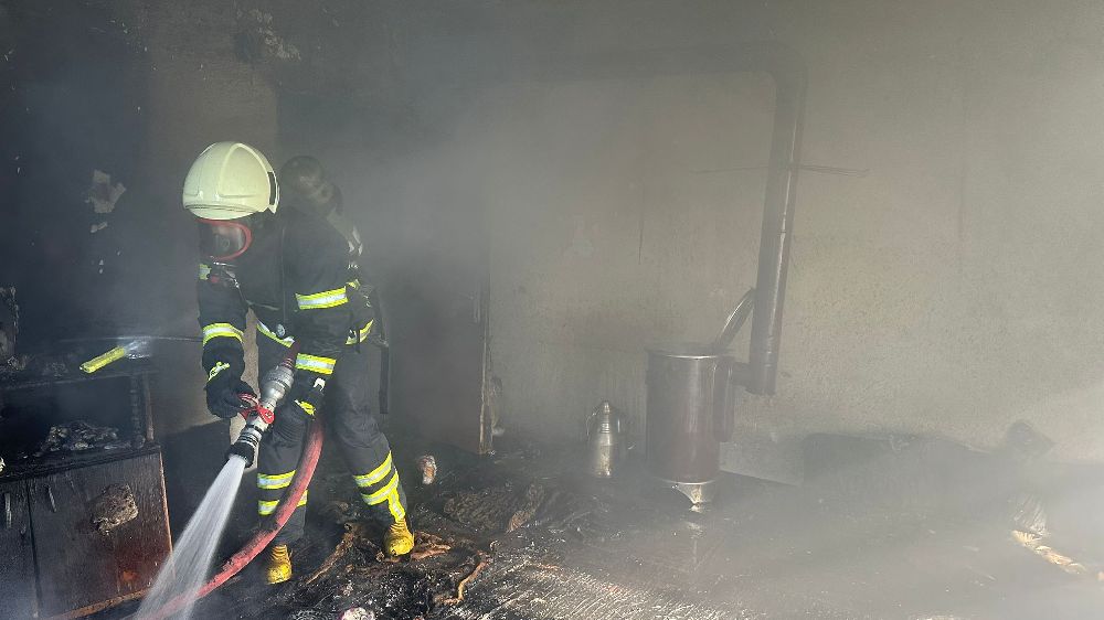 Bucak'ta Çıkan Ev Yangını Korkuttu 1