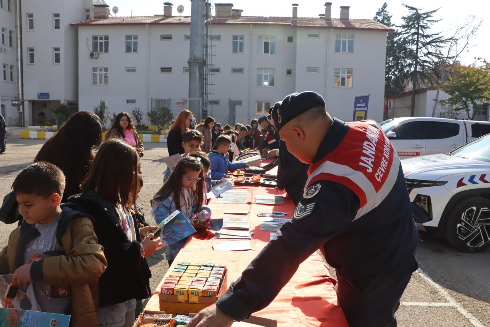 Jandarma’dan Miniklere Eğitim Teknoloji Ve Görevler Tanıtıldı 5