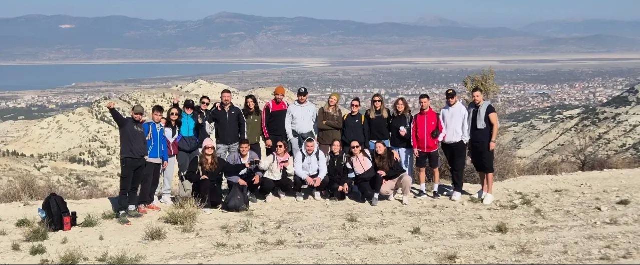 Makü'lü Öğrencilerden Burdur Gölü'nde Doğa Yürüyüşü 1