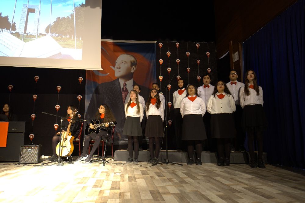 Bucak'ta 18 Mart Çanakkale Zaferi Coşkusu Öğrencilere Ödüller Verildi 2