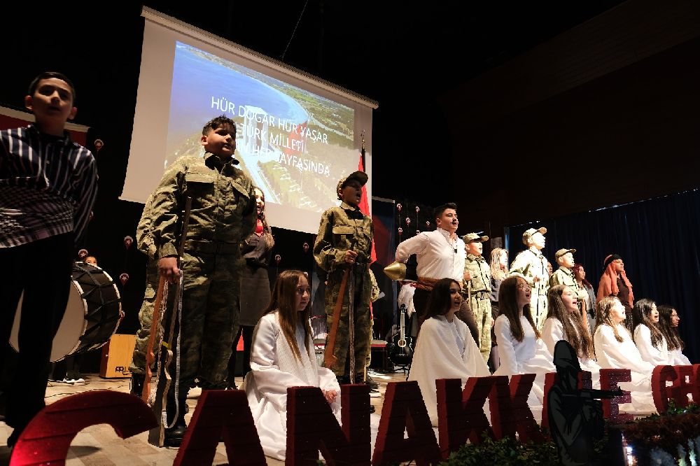 Bucak'ta 18 Mart Çanakkale Zaferi Coşkusu Öğrencilere Ödüller Verildi 3