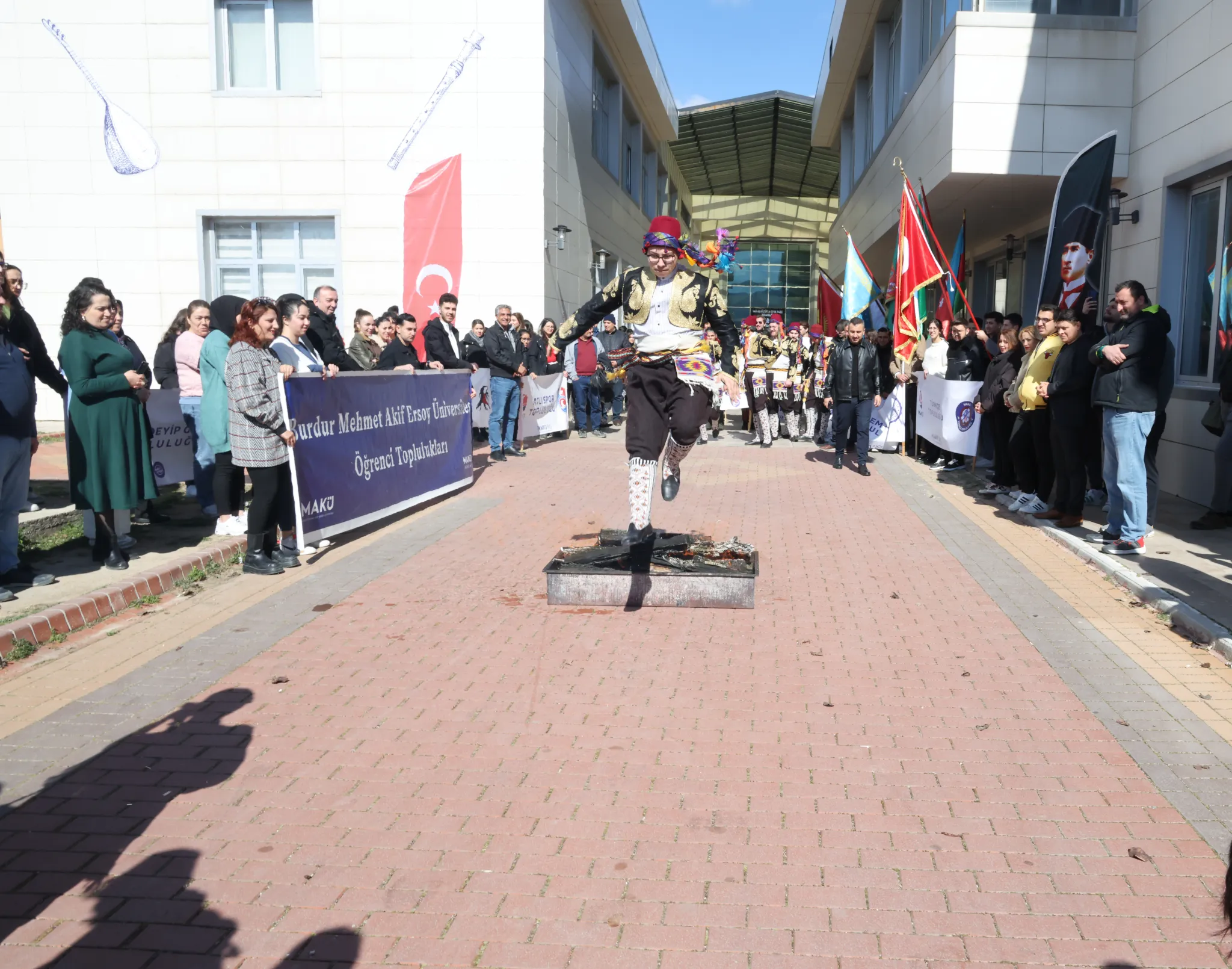 Makü’de Nevruz Coşkusu! Baharın Renkleri Kampüse Taşındı 1