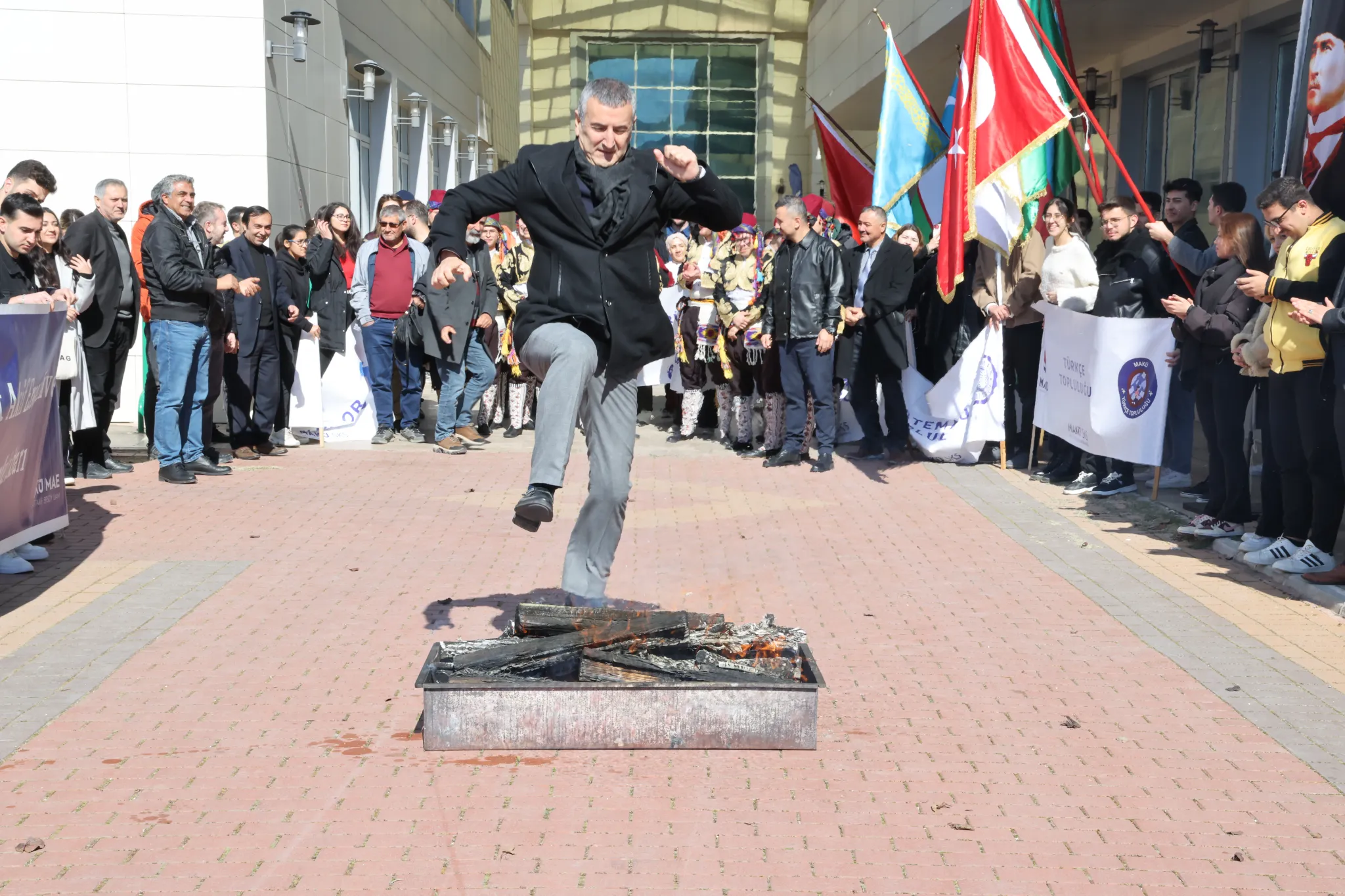 Makü’de Nevruz Coşkusu! Baharın Renkleri Kampüse Taşındı 2