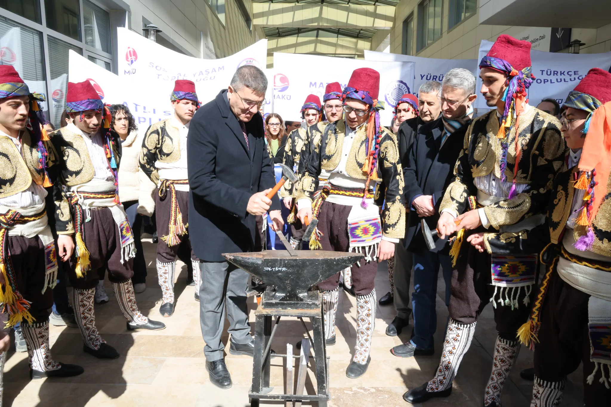 Makü’de Nevruz Coşkusu! Baharın Renkleri Kampüse Taşındı 4