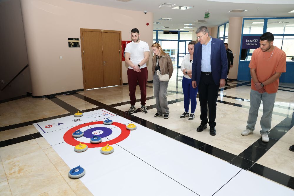 ‘Spor Dostu Kampüs’te Floor Curling Heyecanı 2