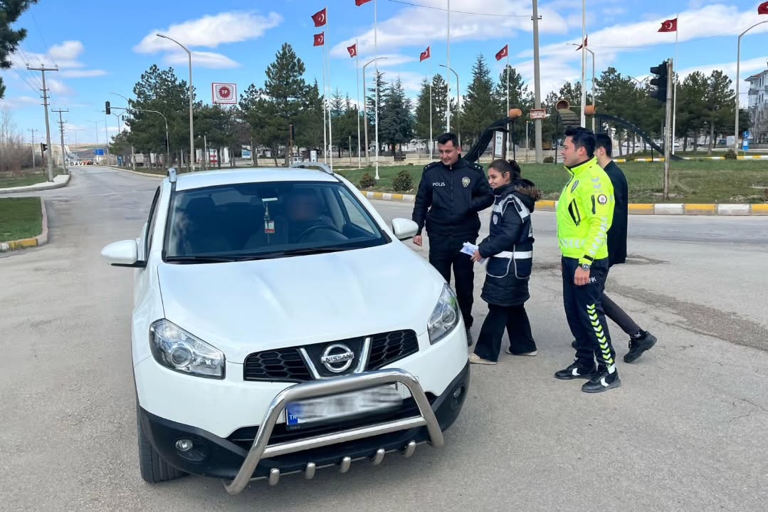 Yalvaç’ta Emniyet Ekiplerinden Anlamlı Farkındalık