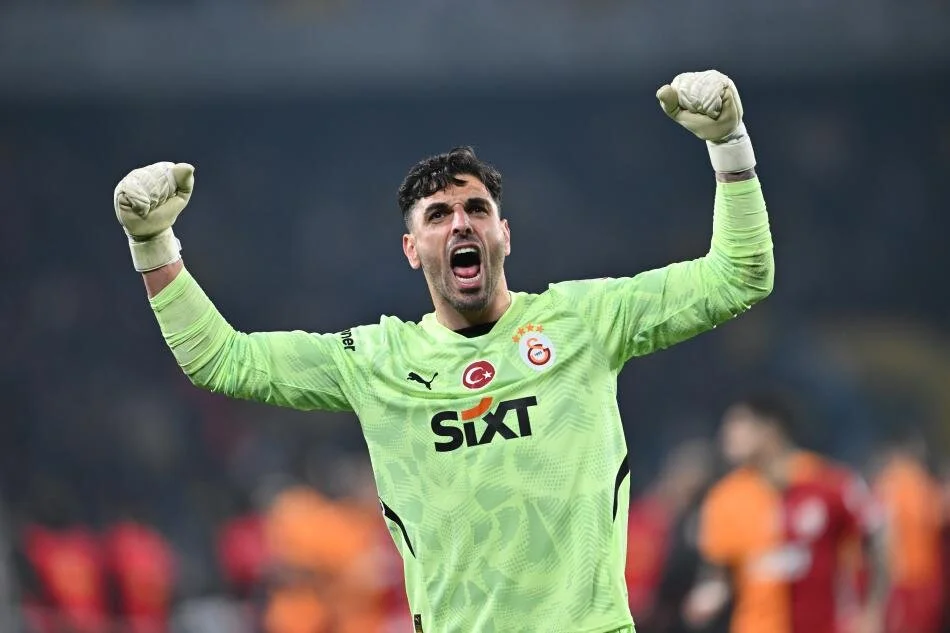 Galatasaray kalecisi Günay Güvenç, Türkiye Futbol Federasyonu tarafından Fair-Play ödülüne layık görüldü.