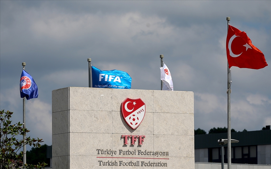 TFF, aralarında Beşiktaş, Galatasaray ve Fenerbahçe’nin de bulunduğu 6 Süper Lig kulübünü PFDK'ya sevk etti.