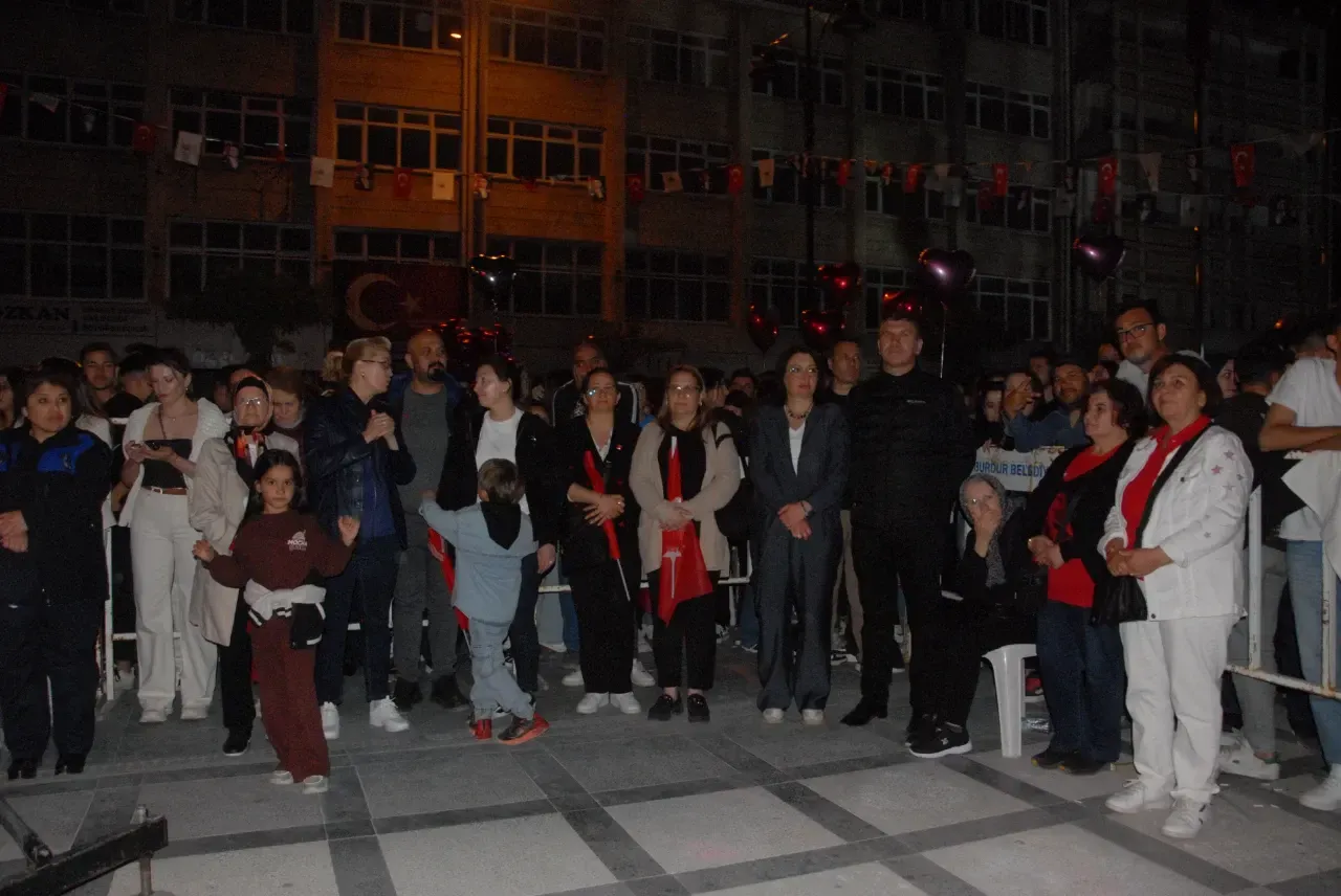19 Mayıs Coşkusu Meydan Doldu, Kalpler Atatürk İçin Attı! 4