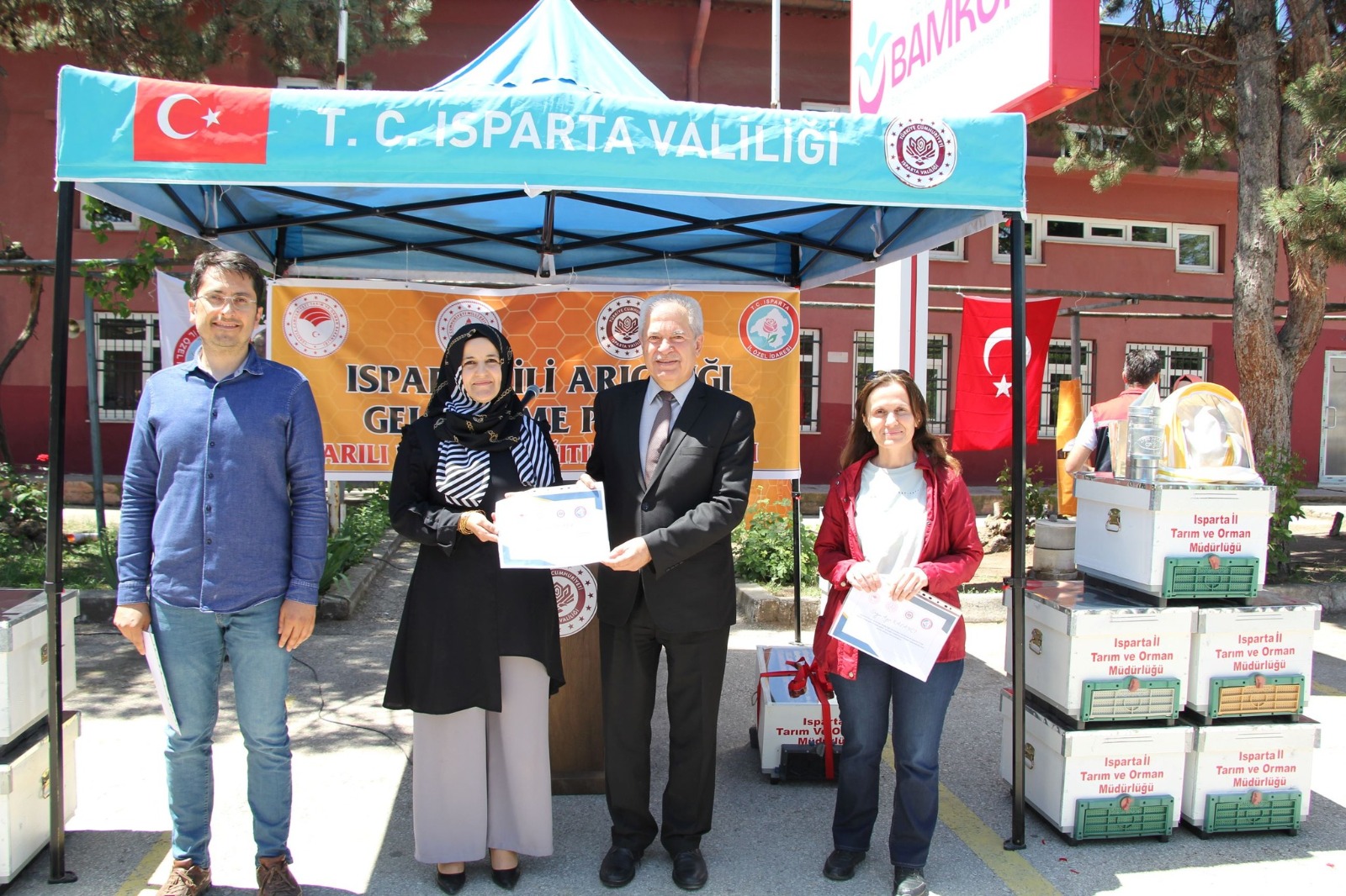 Arılı Kovan4