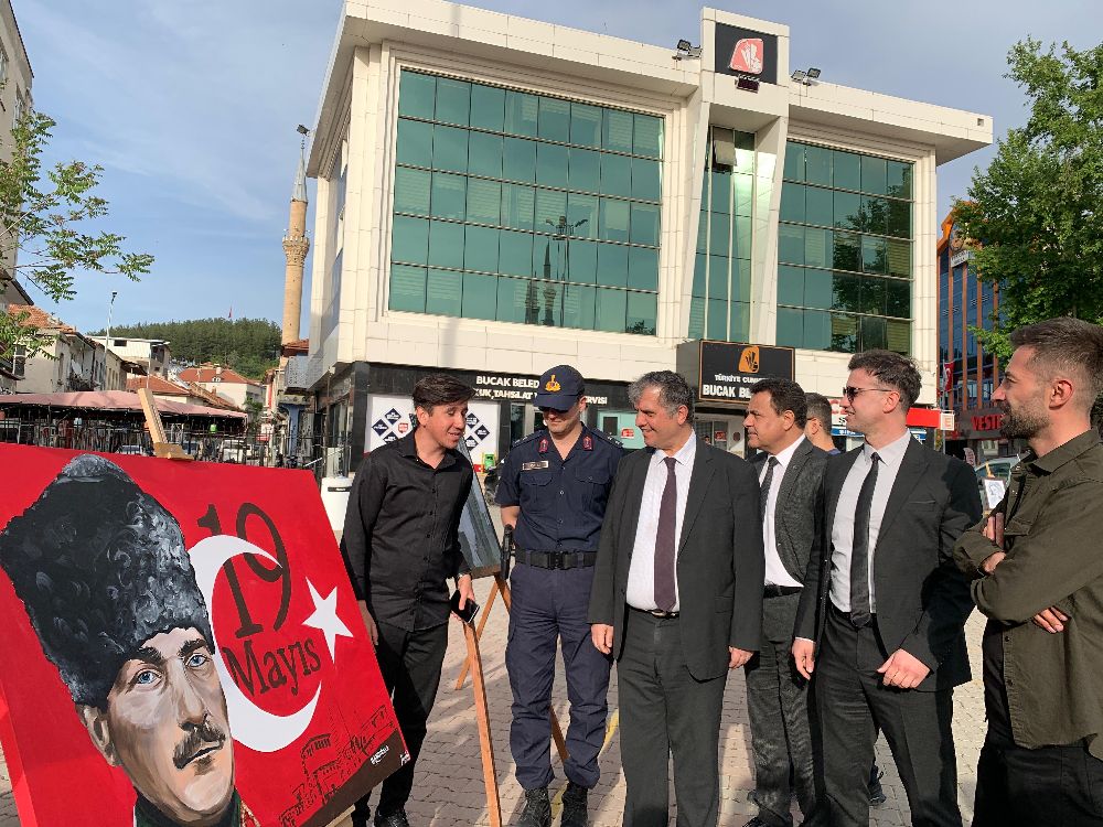 Bucak’ta Gençlik Coşkusu! 19 Mayıs Şöleni 7’Den 77’Ye Herkesi Buluşturdu 4
