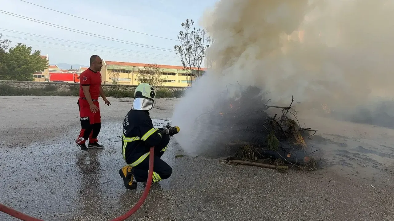 Burdur İtfaiyesi Afetlere Karşı Kahramanlar Yetiştirdi! 3