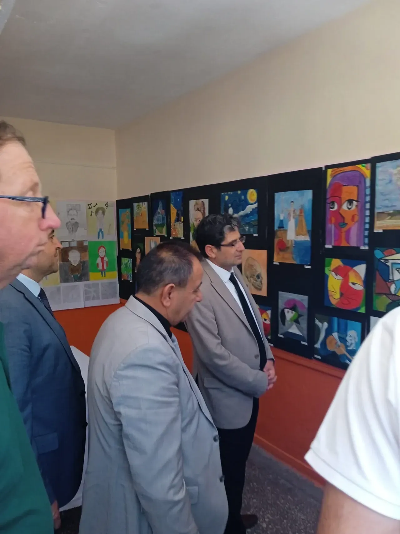 Burdur Lisesi Öğrencilerinden Sanat Dolu Yıl Sonu Sergisi! 4