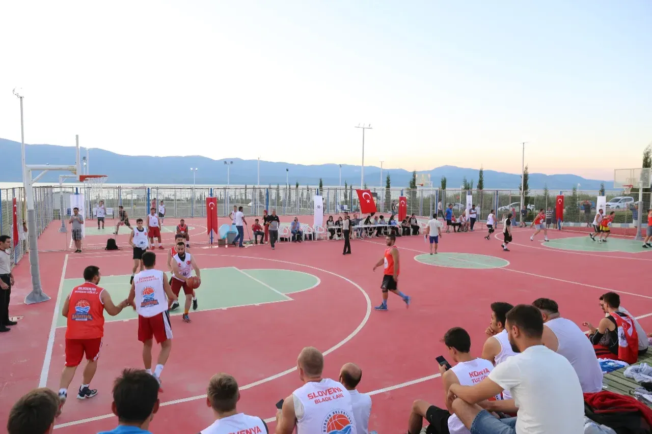 Burdur’da Sokakta Basketbol Başlıyor! 1