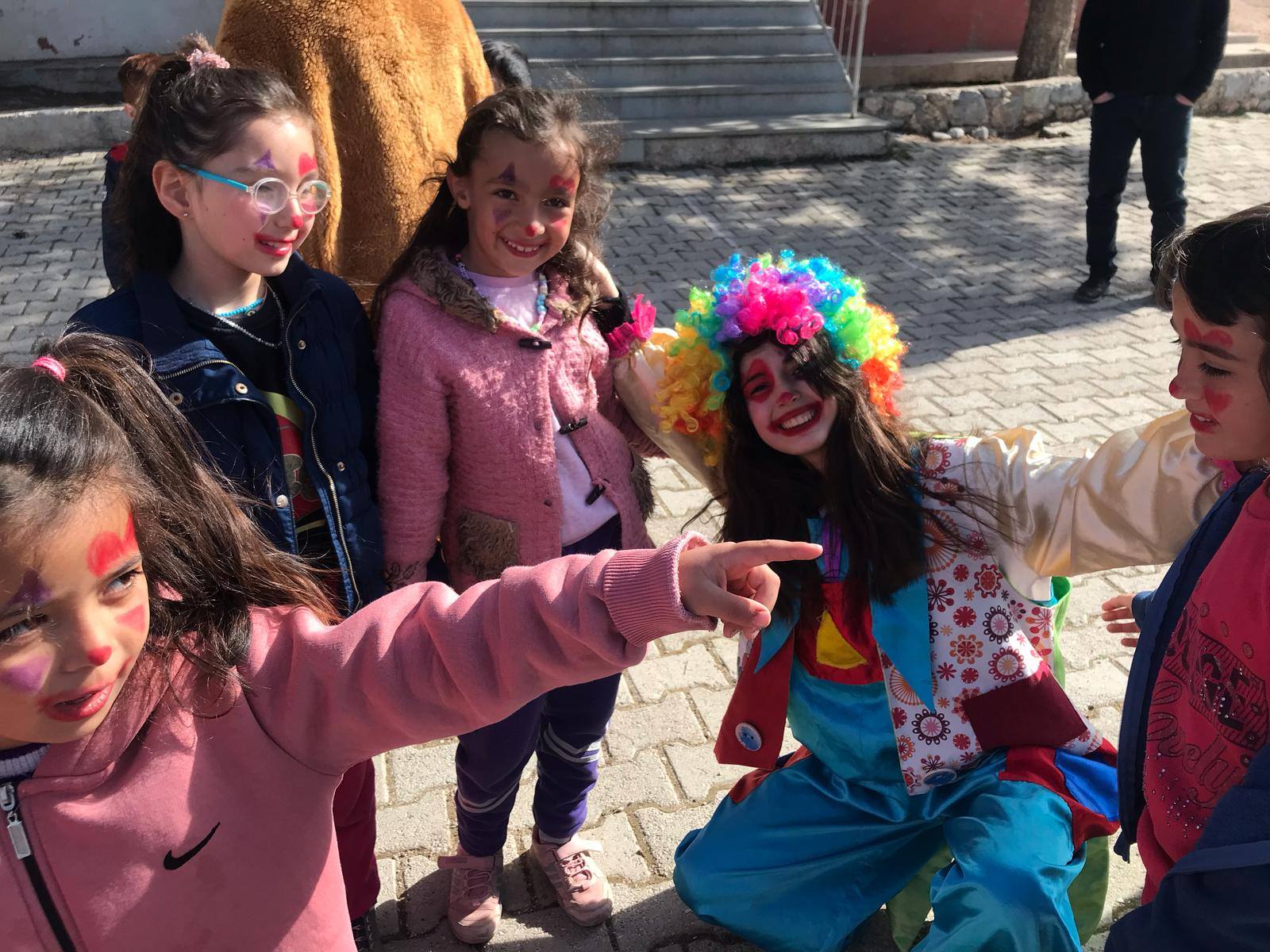Eği̇rdi̇rli̇ Öğrenci̇lerden Köy Okullarinda Renkli̇ Etki̇nli̇k (3)