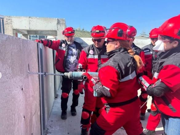 Isparta'da Kamu Kurumları Arasında İlk Akredite Gönüllü Arama Kurtarma Ekibi Kuruldu (2)